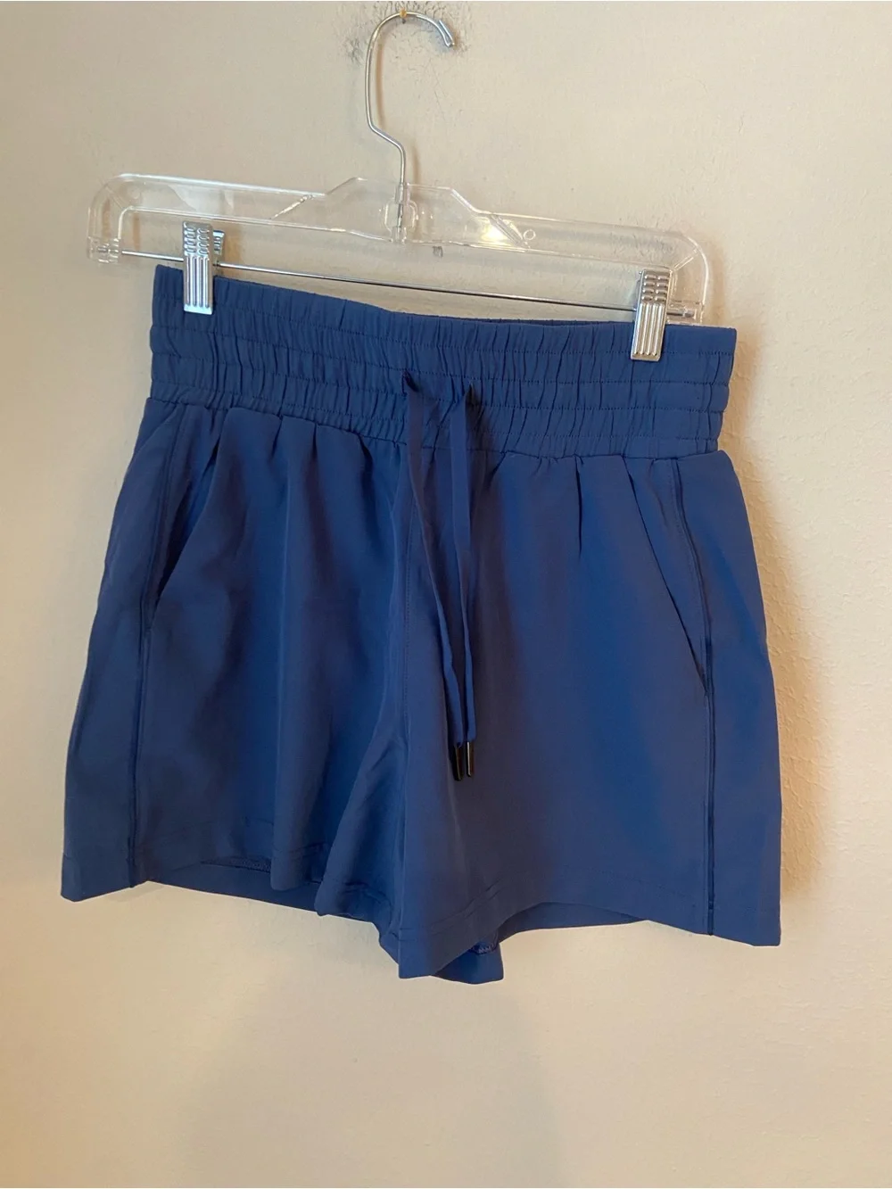 NWT Spanx On The Move Shorts Faded Indigo Blue Pull-On Performance Shorts XS - Picture 2 of 6
